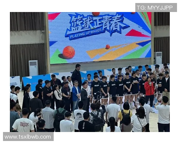 姚明队员刘欢的篮球之路与成长故事探秘