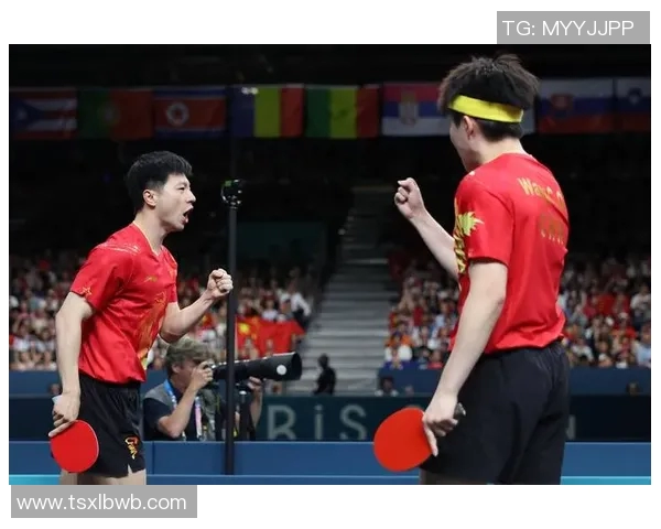 探索马龙身边的足球明星与他们的传奇故事